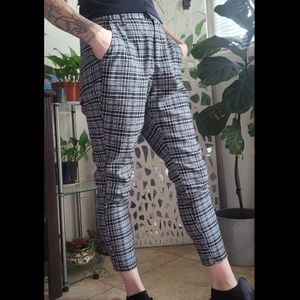 High-waisted, high rise plaid trousers!